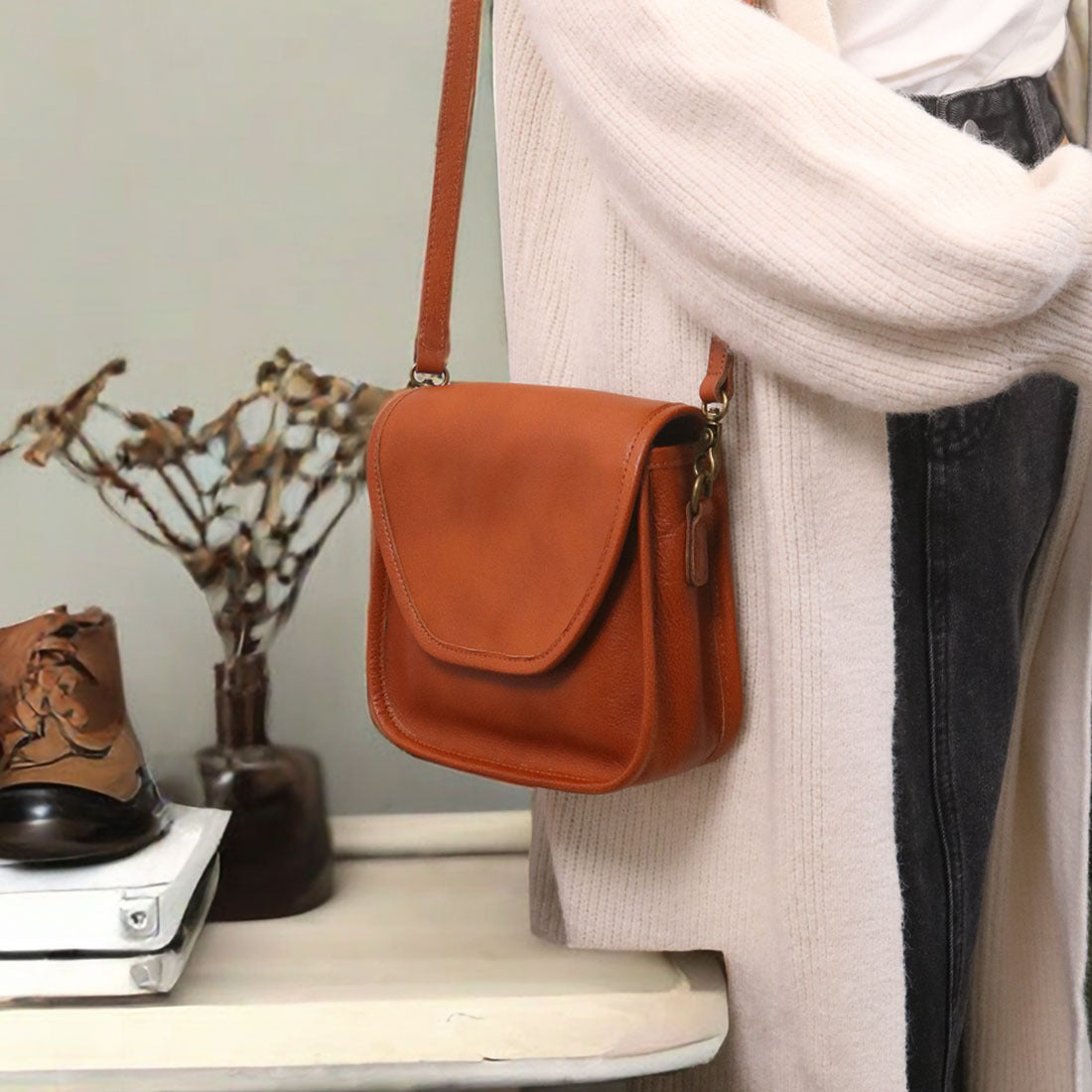 Vegetable Tanned Leather Crossbody Saddle Bag #1120