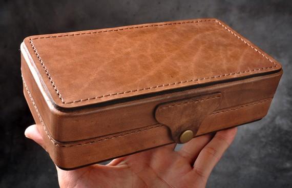 Handmade Leather Mens Box Wallet Wristlet Clutch Wallet Cigarette Box for Men