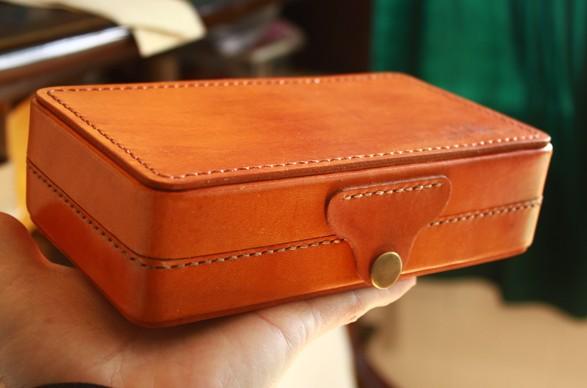 Handmade Leather Mens Box Wallet Wristlet Clutch Wallet Cigarette Box for Men